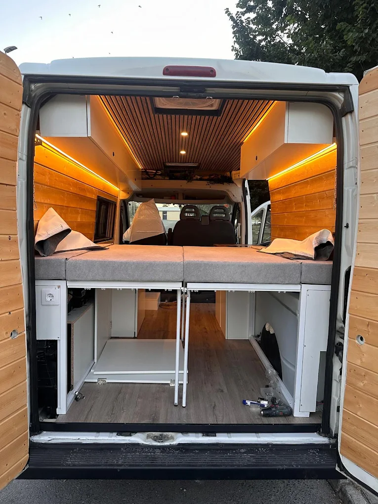 Instalación de corriente continua en caravanas en Jaén